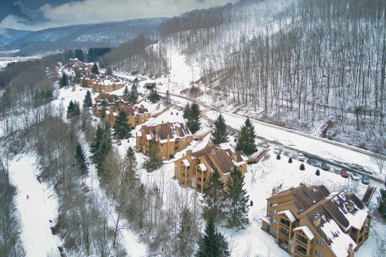 Ski-In And Out And Golf Condo With A And C At Holiday Valley! Ellicottville Exterior photo